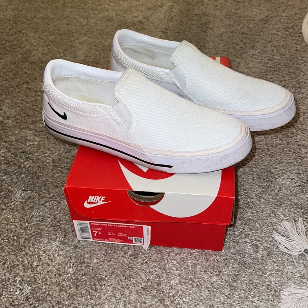 Nike Court Legacy Slip